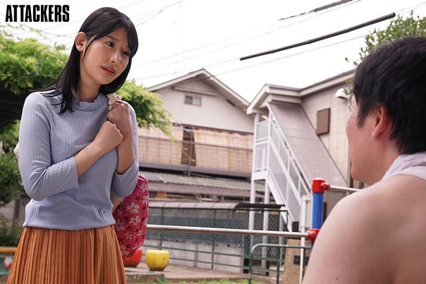 ADN-521 [Uncen] เมียพาหัวหน้าเก่าที่ตกอับมาที่บ้าน Emi Nishino
