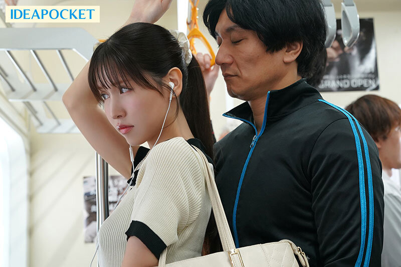 IPZZ-248 เย็ดสดแตกในบนรถไฟแบบนี้ก็ได้เหรอ Momo Sakura