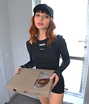 MayaLis Sexy Student Delivery Girl XXX เคราะห์สาวส่งโดนองคชาต