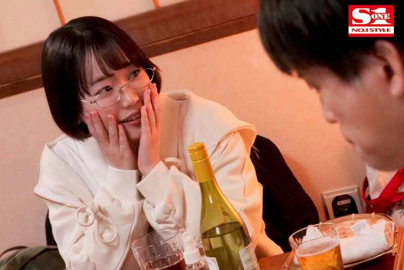 SSIS-797 [Uncen] เย็ดสาวแว่นเมาแล้วหื่นขั้นสุด Yura Kano