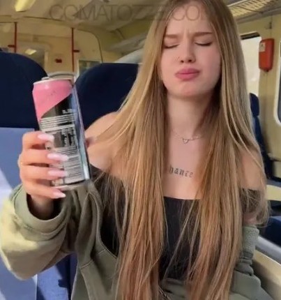 ยั่วจนได้เรื่อง Stranger Sat next to me on Train – Comatozze